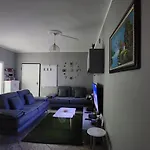Ag Appartamento Golem (Tirana)